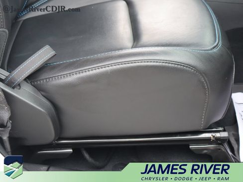 Used 2023 Jeep Wrangler Unlimited Rubicon 4xe w/ Cold Weather Group AWD/4WD image 10
