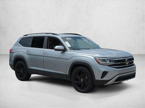 Used 2022 Volkswagen Atlas SE FWD image 3