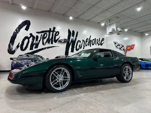 Used 1996 Chevrolet Corvette Coupe RWD image 22