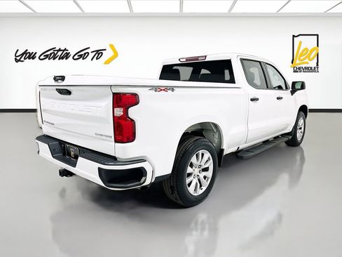 Used 2023 Chevrolet Silverado 1500 Custom image 5