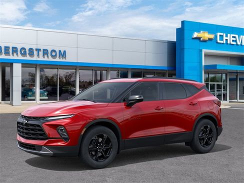 New 2026 Chevrolet Blazer LT image 2