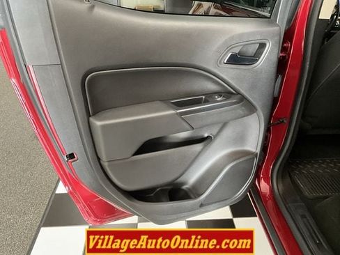 Used 2018 Chevrolet Colorado LT w/ LT Convenience Package AWD/4WD image 24