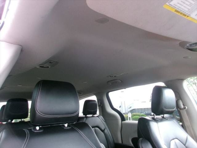 Certified 2023 Chrysler Pacifica Touring-L FWD image 20