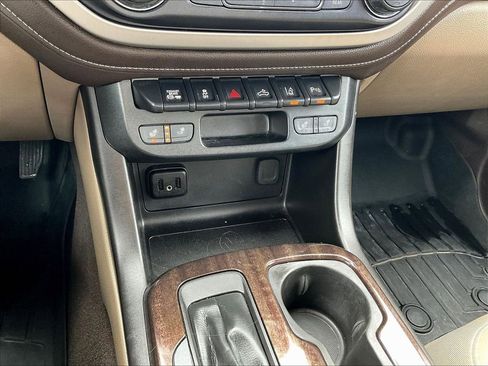 Used 2019 GMC Canyon SLT w/ Driver Alert Package AWD/4WD image 24