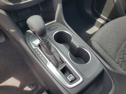 Used 2024 Chevrolet Equinox LT image 25