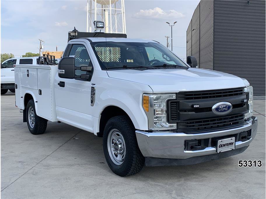 Used 2017 Ford F250 XL w/ Power Equipment Group RWD image 3