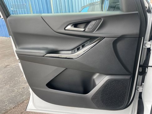 Used 2025 Chevrolet Equinox LT image 20