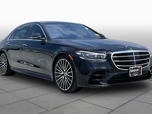 Used 2022 Mercedes-Benz S 580 4MATIC Sedan image 3