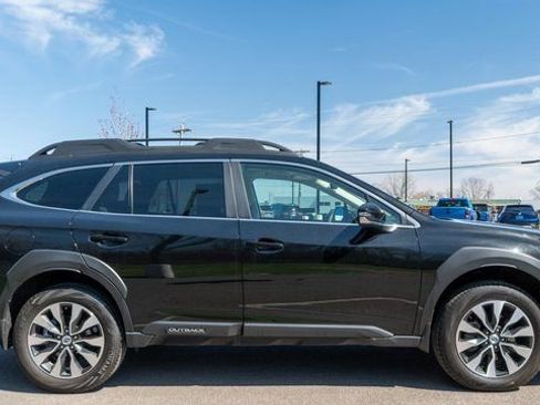 Used 2025 Subaru Outback Limited AWD/4WD image 5