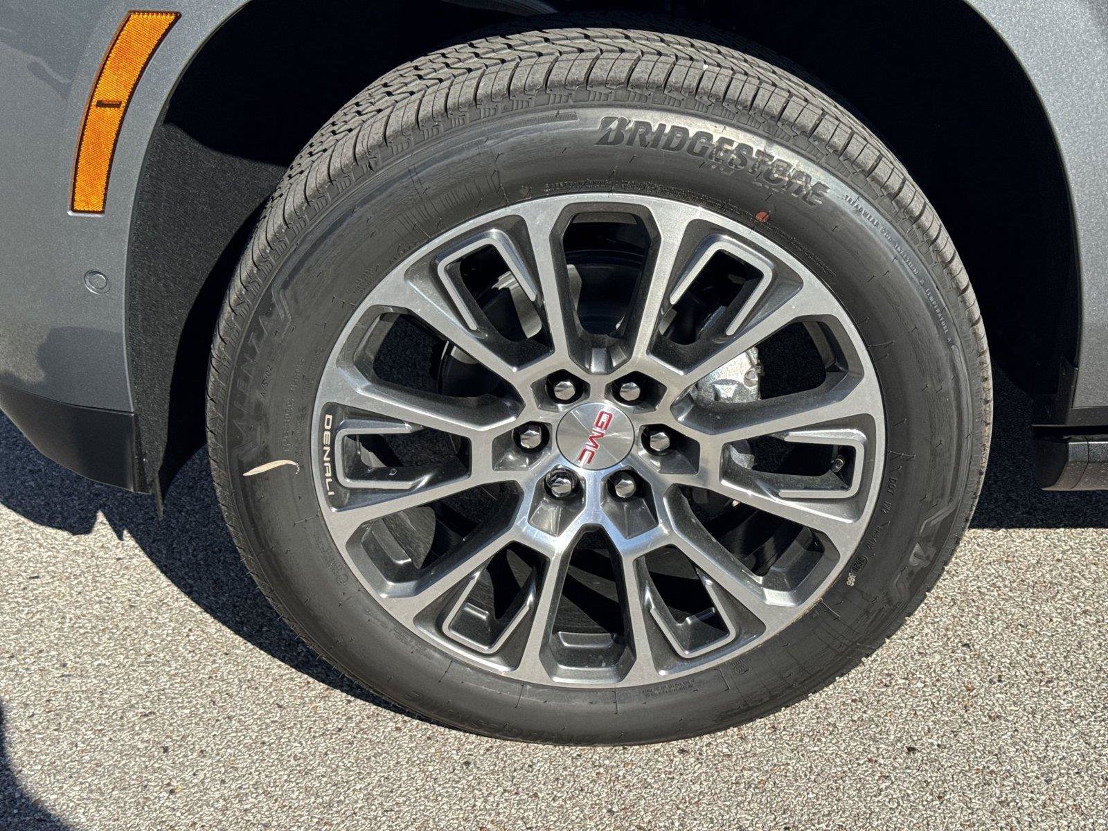 New 2027 GMC Yukon Denali w/ Denali Reserve Package AWD/4WD image 10