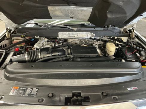 Used 2017 Chevrolet Silverado 2500 High Country w/ Duramax Plus Package AWD/4WD image 10