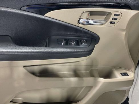 Used 2022 Honda Pilot Touring image 19