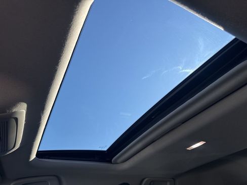 Used 2024 MAZDA CX-30 AWD 2.5 S w/ Premium Package image 24