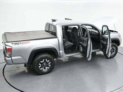 Used 2022 Toyota Tacoma TRD Off-Road w/ Technology Package AWD/4WD image 39