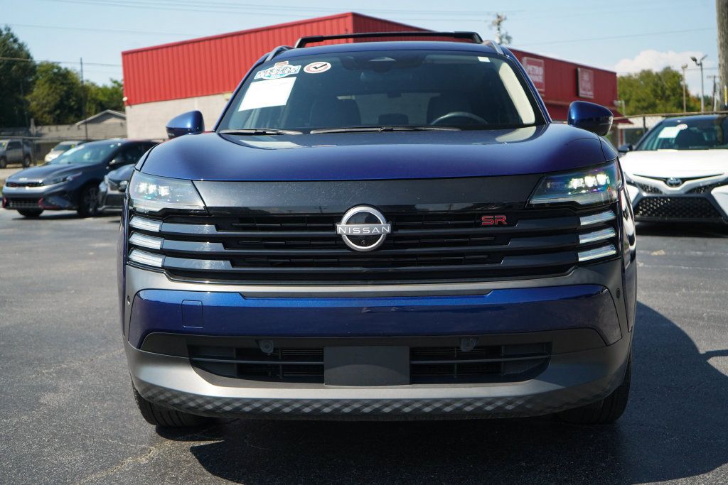 Used 2025 Nissan Kicks SR FWD image 17