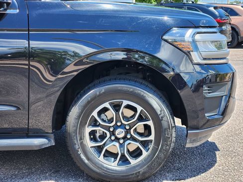 Used 2024 Ford Expedition Max XLT AWD/4WD image 29
