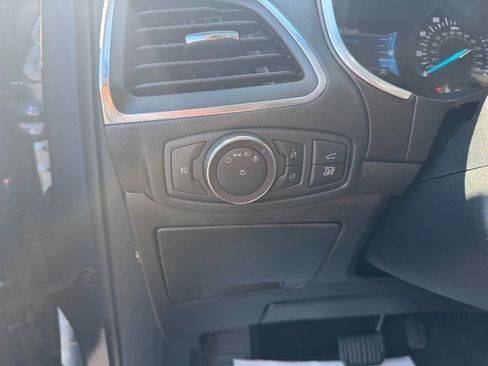 Used 2019 Ford Edge Titanium w/ Equipment Group 301A AWD/4WD image 12