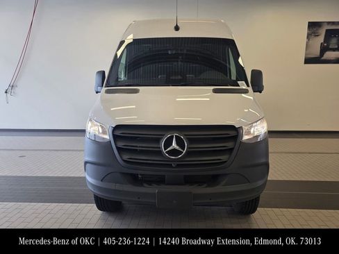 New 2025 Mercedes-Benz Sprinter 2500 image 2