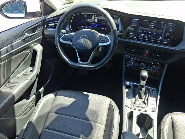 Used 2023 Volkswagen Jetta SE w/ Panoramic Sunroof Package FWD image 14