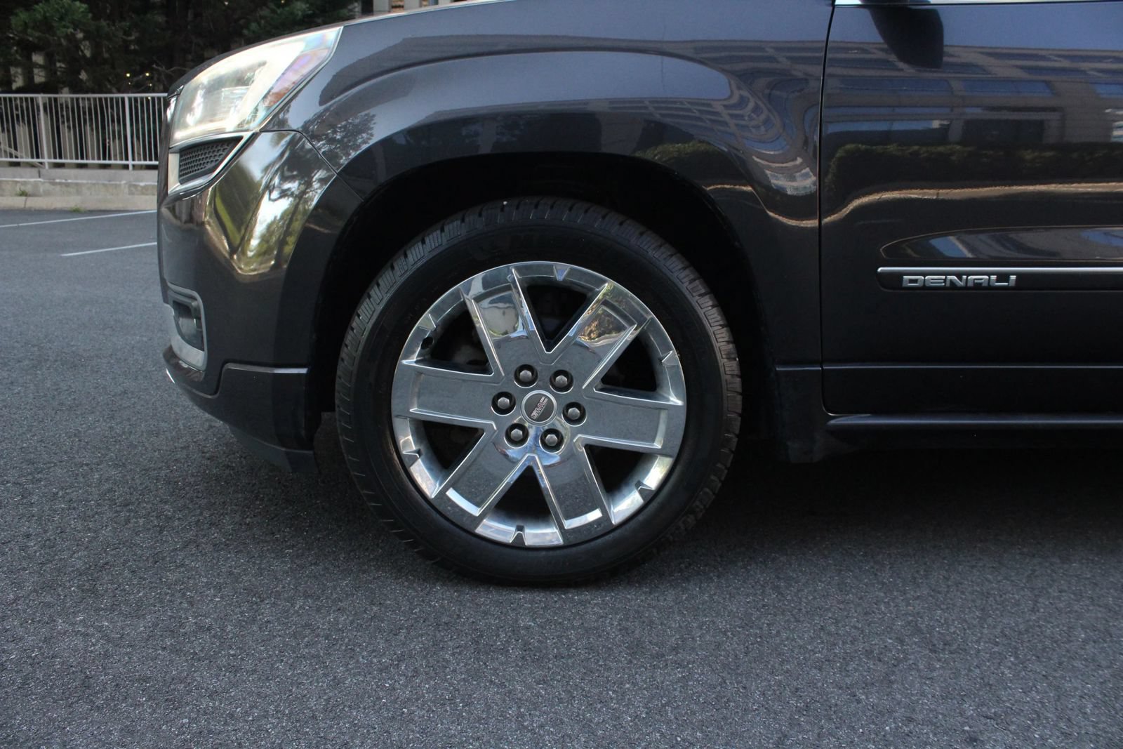 Used 2016 GMC Acadia Denali AWD/4WD image 11