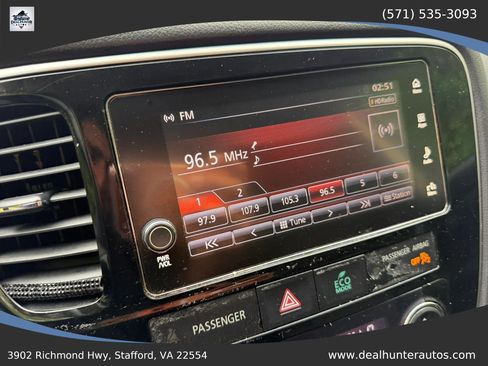 Used 2018 Mitsubishi Outlander SE AWD/4WD image 23