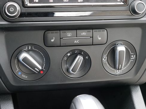 Used 2018 Volkswagen Jetta SE image 23