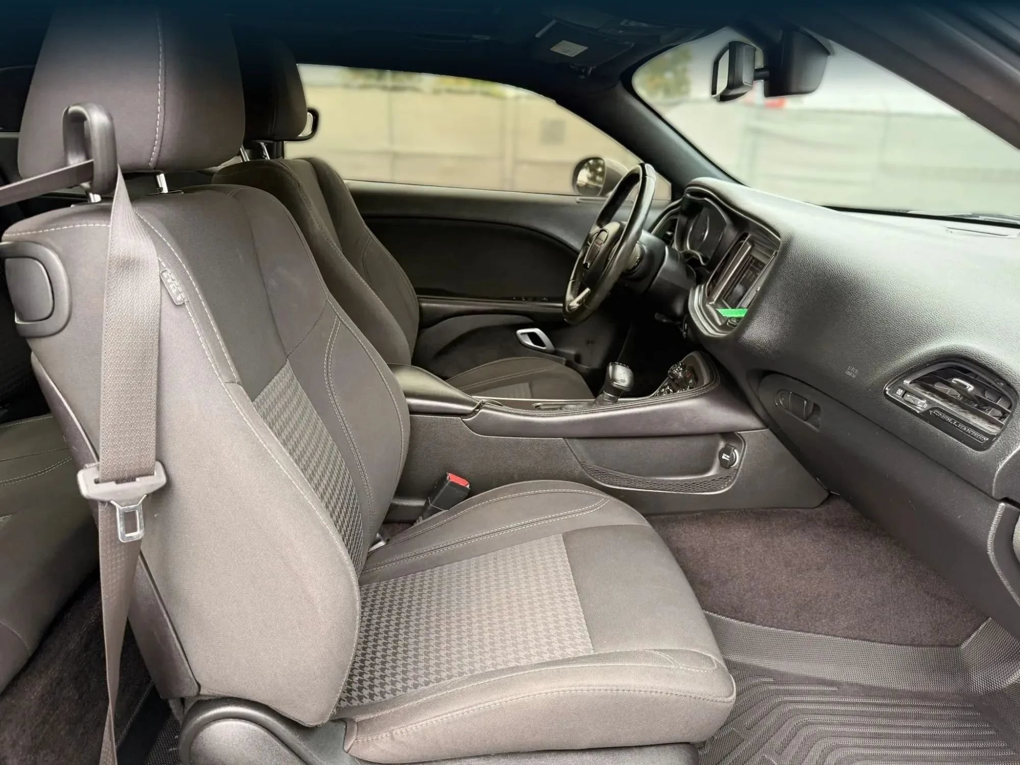 Used 2018 Dodge Challenger SXT RWD image 18