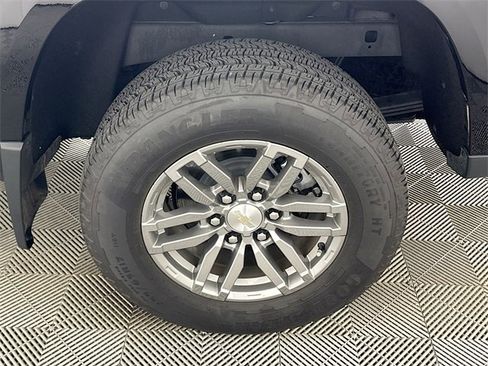 Used 2024 Chevrolet Colorado LT w/ LT Convenience Package II image 20