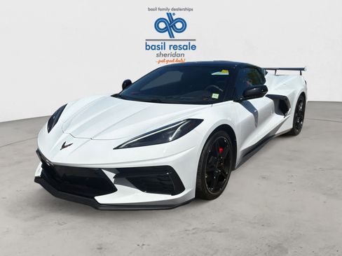 Used 2022 Chevrolet Corvette Stingray Premium Conv w/ Z51 Performance Package RWD image 2