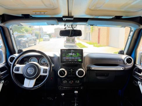 Used 2014 Jeep Wrangler Unlimited Sahara AWD/4WD image 24