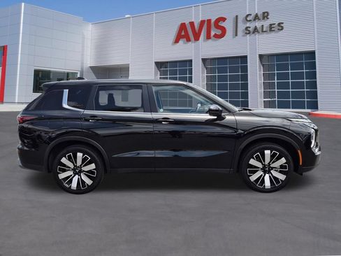 Used 2025 Mitsubishi Outlander SE AWD/4WD image 5
