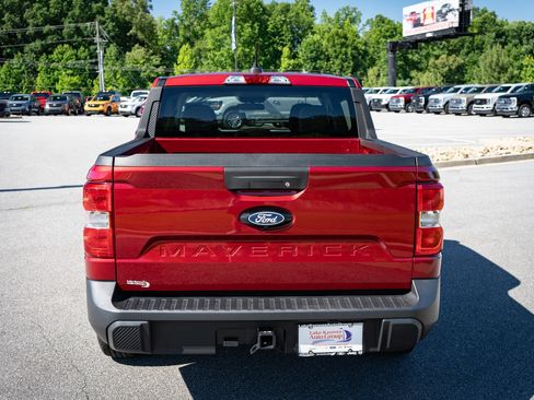 New 2026 Ford Maverick XLT w/ XLT Luxury Package FWD image 8