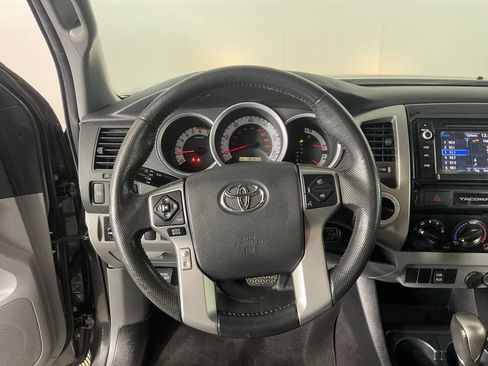 Used 2015 Toyota Tacoma 4x4 Access Cab V6 w/ SR5 Package image 12