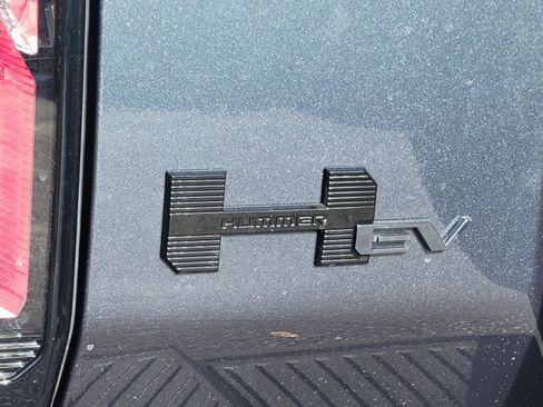 New 2026 GMC Hummer EV SUV w/ LPO, Dark Essentials Package image 11