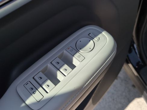 Used 2024 Hyundai Santa Fe SEL image 13