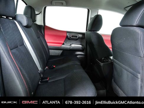 Used 2022 Toyota Tacoma SR5 AWD/4WD image 19
