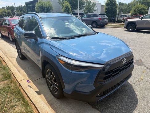 Used 2026 Toyota Corolla Cross XLE w/ Convenience Package FWD image 5
