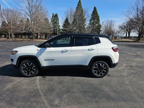 Used 2020 Jeep Compass Trailhawk image 2