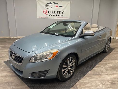 Used 2012 Volvo C70 T5 image 1