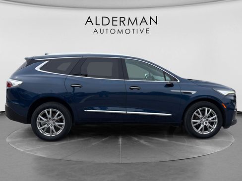 Used 2023 Buick Enclave Essence w/ Experience Buick Package AWD/4WD image 6