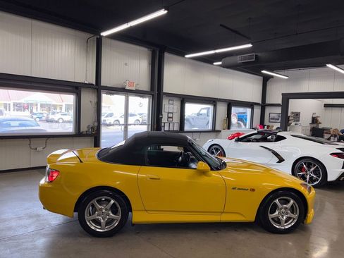 Used 2003 Honda S2000 image 22