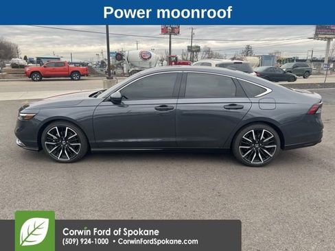 Used 2025 Honda Accord Touring image 9