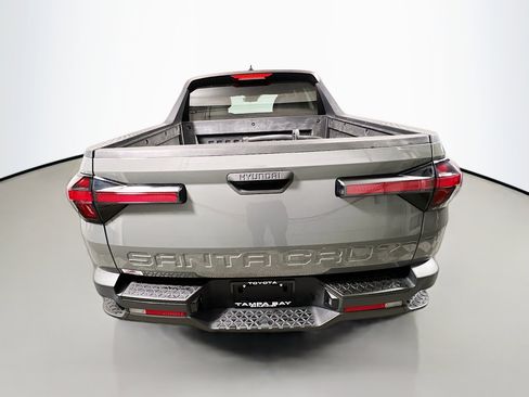 Used 2023 Hyundai Santa Cruz SEL image 6