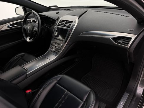 Used 2020 Lincoln MKZ AWD image 18