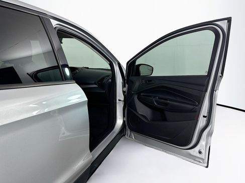 Used 2017 Ford Escape S image 29