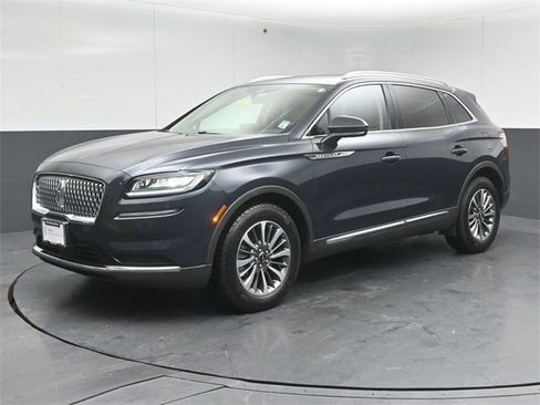 Certified 2023 Lincoln Nautilus Reserve image 3