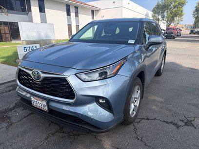 Used 2022 Toyota Highlander LE
