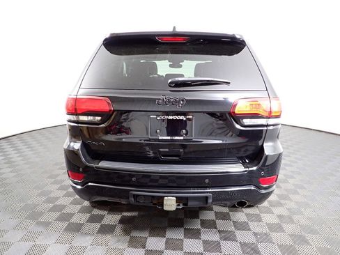 Used 2017 Jeep Grand Cherokee Altitude AWD/4WD image 15