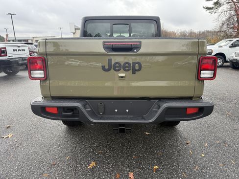 New 2026 Jeep Gladiator Sport AWD/4WD image 6