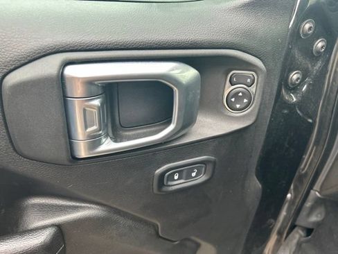 Used 2023 Jeep Wrangler Unlimited Rubicon 4xe w/ Cold Weather Group AWD/4WD image 30